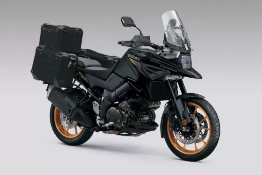 v-strom-1050-tour-blk-r34-blk-2.webp